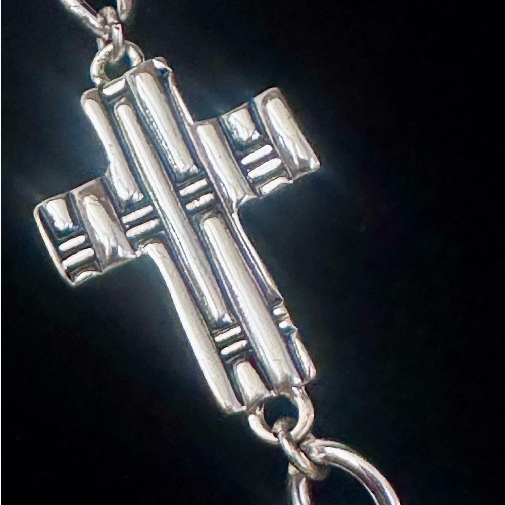 Silver-Toned Necklace With Interlocking Chain And… - image 3